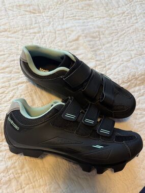 Tommaso Women's Black & Mint Athletic Cycling Shoes